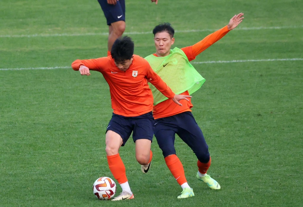 ayx爱游戏在线入口-亚冠赛程吃紧，广东宏远赛前造点机会，话题不断，纪律约束更严格的简单介绍