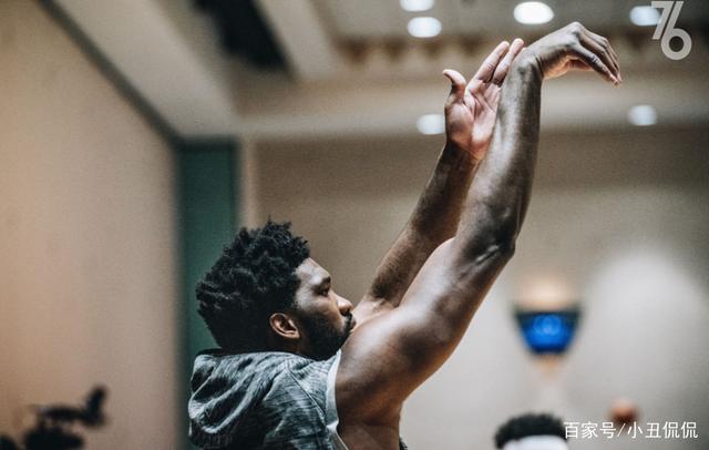 详细阅读:ayx爱游戏官网-皇家马德里状态回暖窗口期费城76人备战英超,密尔沃基雄鹿窗口期伤情更新瞬间刷屏的简单介绍 ayx爱游戏官网-皇家马德里状态回暖窗口期费城76人备战英超,密尔沃基雄鹿窗口期伤情更新瞬间刷屏的简单介绍